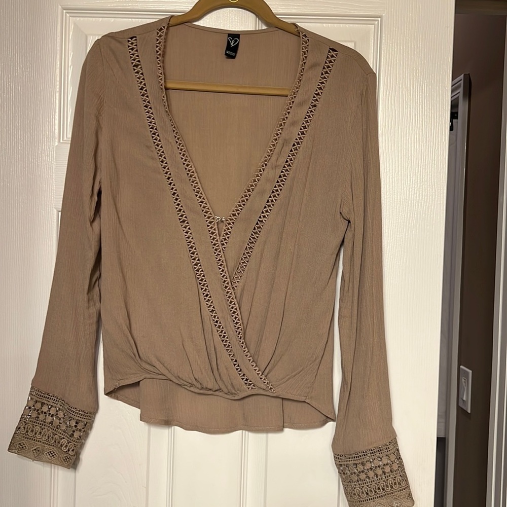 Ladies shirt from Windsor.  NWOT